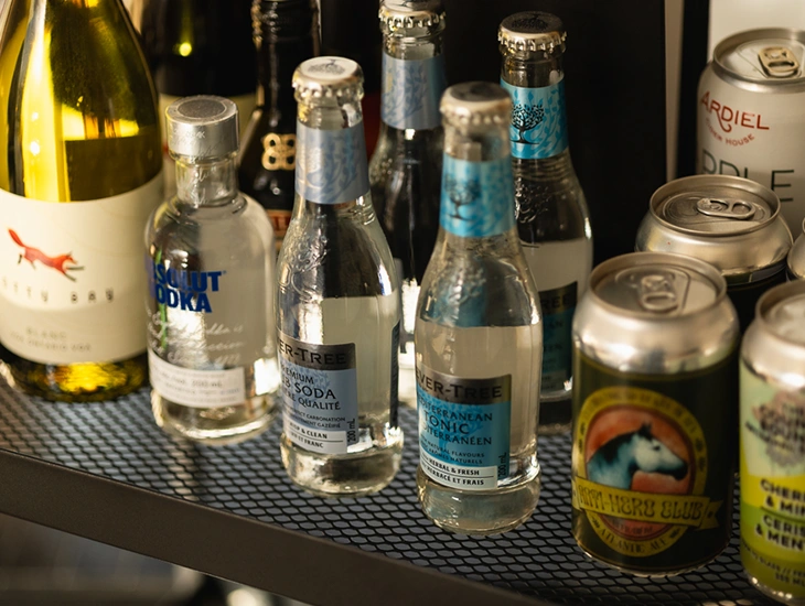 Snacks & Beverages